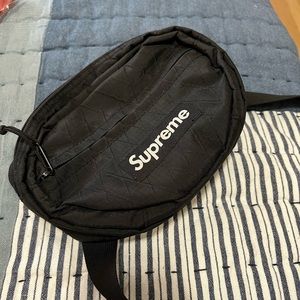 SUPREME Belt Bag, black